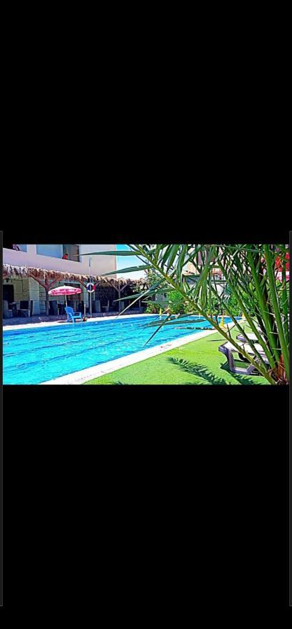 Sweimeh Dead Sea Lafamilia Albadwanアパートホテル エクステリア 写真